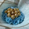 Букет от 9 сатенени розички и бонбони - Image 6